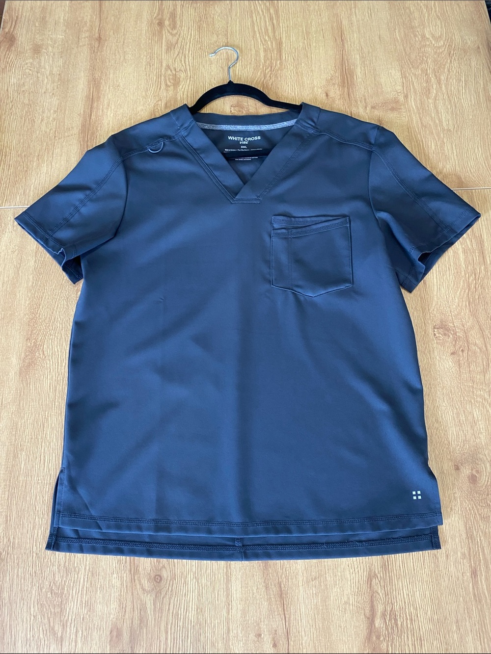 White Cross Men’s Pewter V-Neck Scrub Top